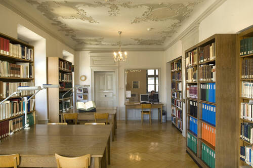 La salle de lecture des AAEB